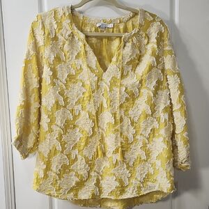 Chico's Yellow Blouse with Cream 3D Applique Embroidery Small